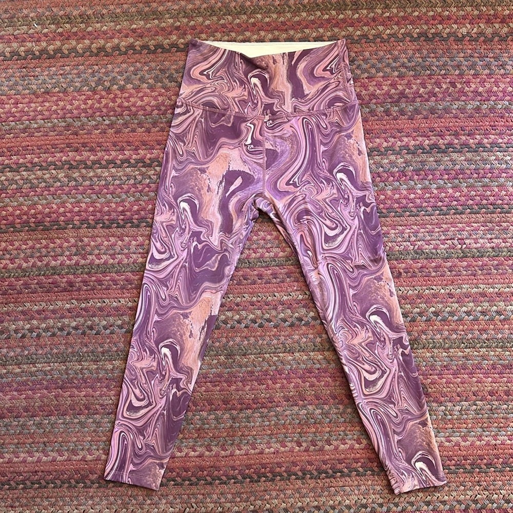 Beyond Yoga Purple Swirl Leggings